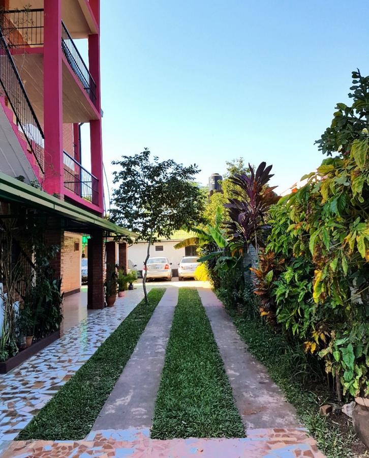 Apart Hotel Las Guayabas Puerto Iguazu Exterior photo